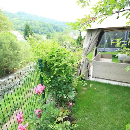 Luxury Riverside Villa *