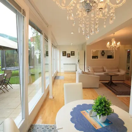 Luxury Riverside